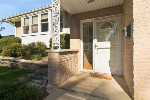 Tiny photo for 1310 E Ironwood Drive, Mount Prospect, IL 60056 (MLS # 12777953)