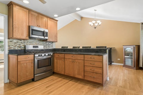 Tiny photo for 1310 E Ironwood Drive, Mount Prospect, IL 60056 (MLS # 12777953)