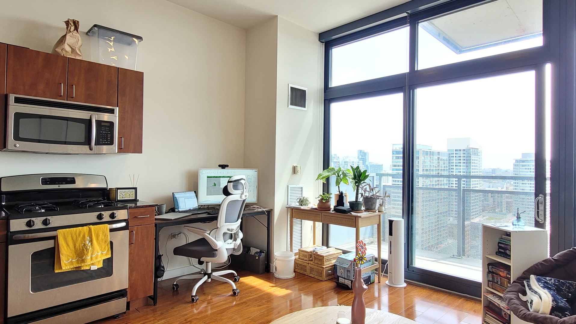 235 W Van Buren Street 2809