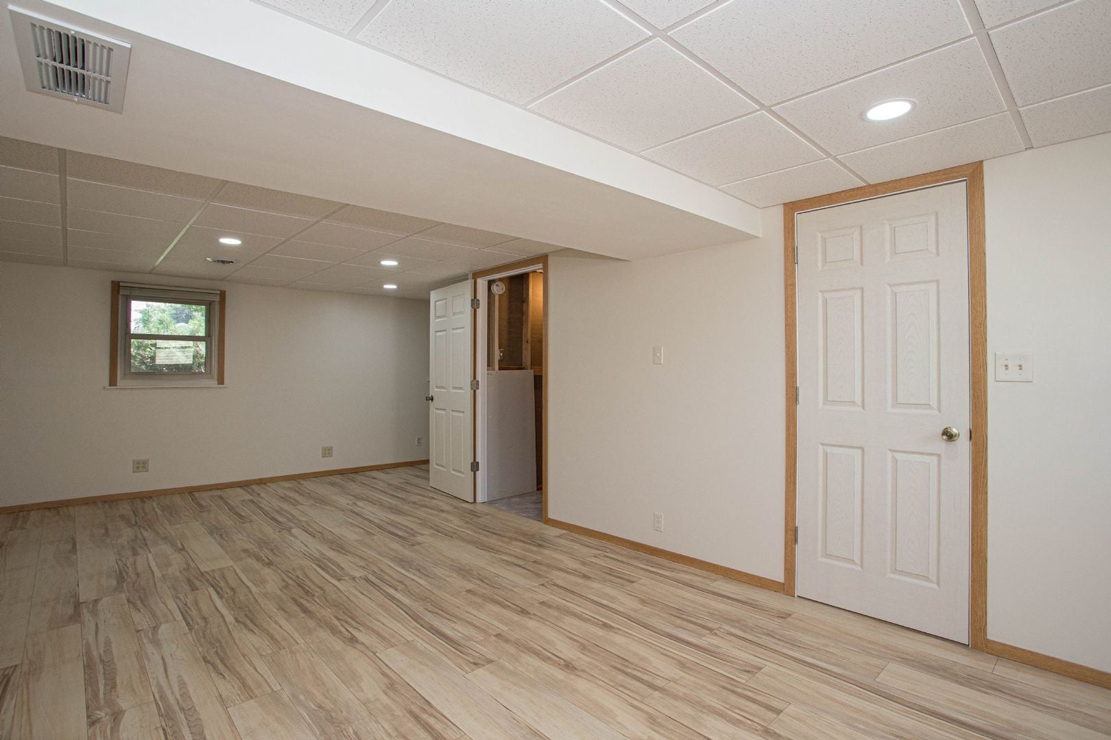 1528 Spruce Hills Drive