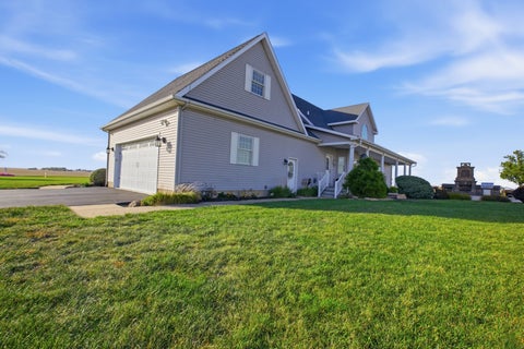 Tiny photo for 670 County Road 700, Sadorus, IL 61872 (MLS # 12774268)