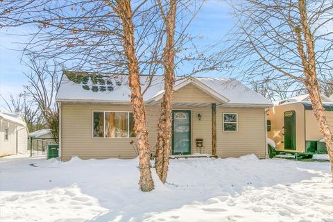 Tiny photo for 1203 Riverside Avenue, Streator, IL 61364 (MLS # 12530569)