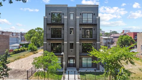 4336 S Vincennes Avenue 1N Chicago IL 60653