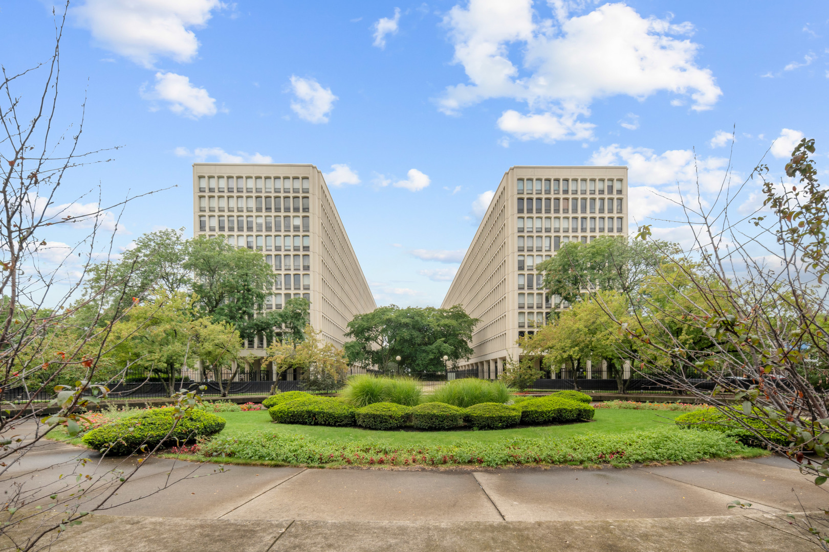 1451 E 55th Street 225N