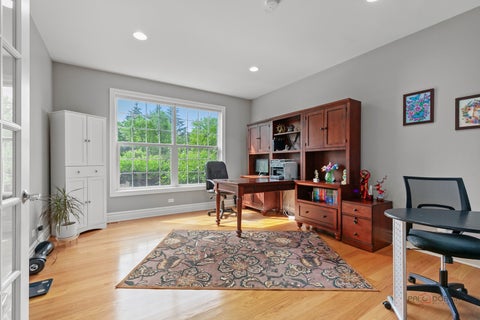 Tiny photo for 312 Camargo Court, Vernon Hills, IL 60061 (MLS # 12704480)