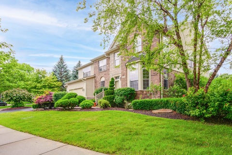 Tiny photo for 312 Camargo Court, Vernon Hills, IL 60061 (MLS # 12704480)