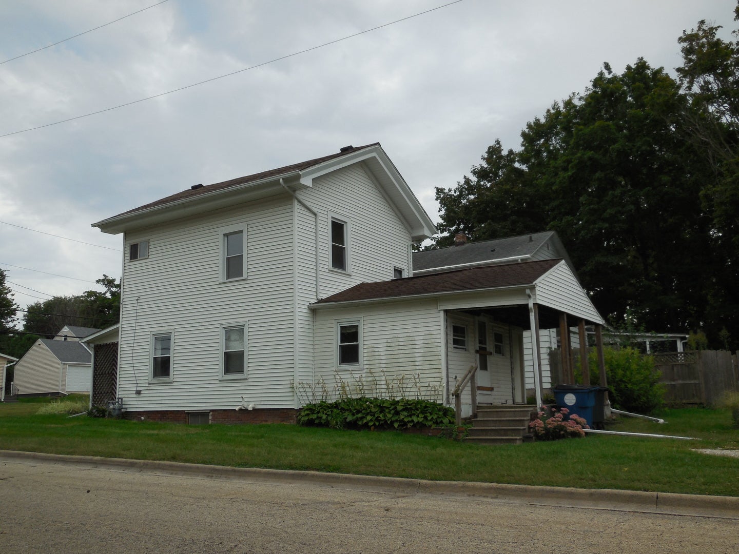 506 S 1st Street