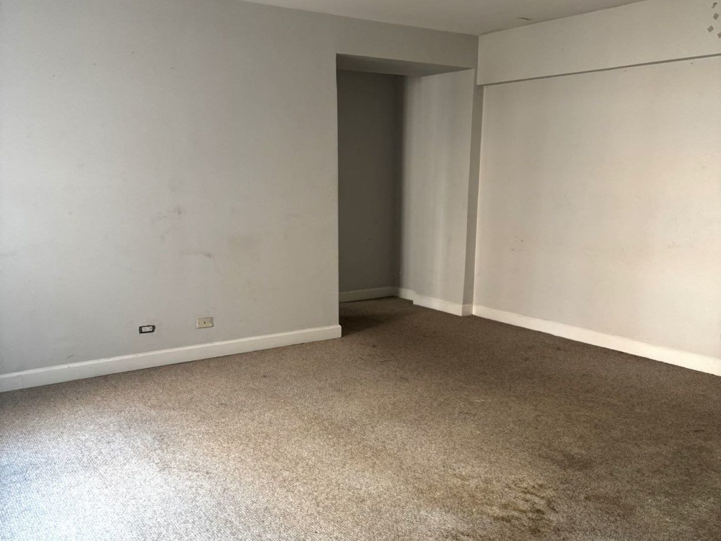 4960 N MARINE Drive 610