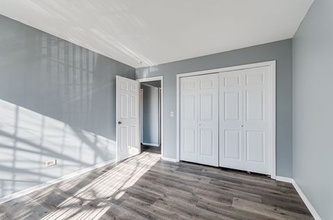 Tiny photo for 190 S Waters Edge Drive #302, Glendale Heights, IL 60139 (MLS # 12518831)