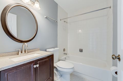 Tiny photo for 190 S Waters Edge Drive #302, Glendale Heights, IL 60139 (MLS # 12518831)