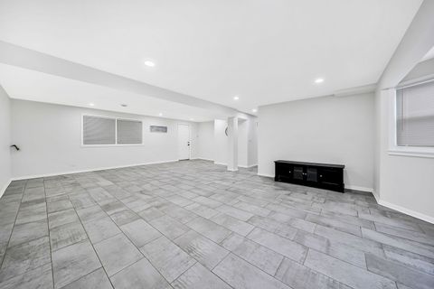 Tiny photo for 15923 Woodlawn East Avenue, South Holland, IL 60473 (MLS # 12533202)