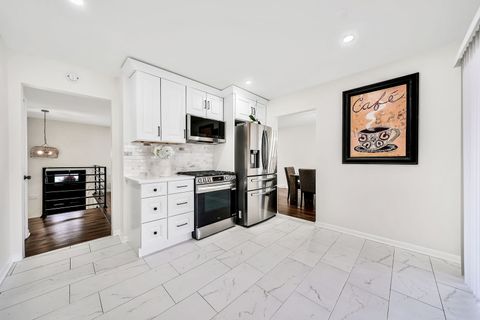 Tiny photo for 15923 Woodlawn East Avenue, South Holland, IL 60473 (MLS # 12533202)