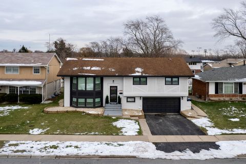 Tiny photo for 15923 Woodlawn East Avenue, South Holland, IL 60473 (MLS # 12533202)