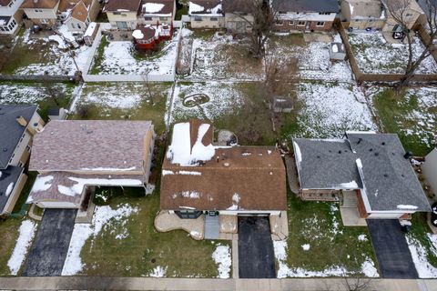 Tiny photo for 15923 Woodlawn East Avenue, South Holland, IL 60473 (MLS # 12533202)