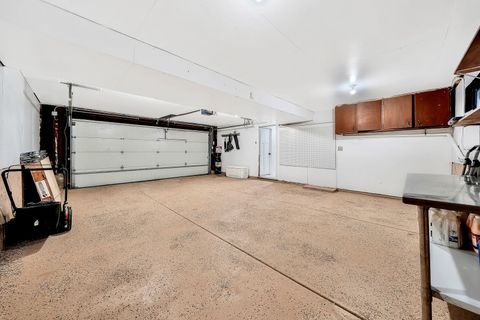 Tiny photo for 15923 Woodlawn East Avenue, South Holland, IL 60473 (MLS # 12533202)