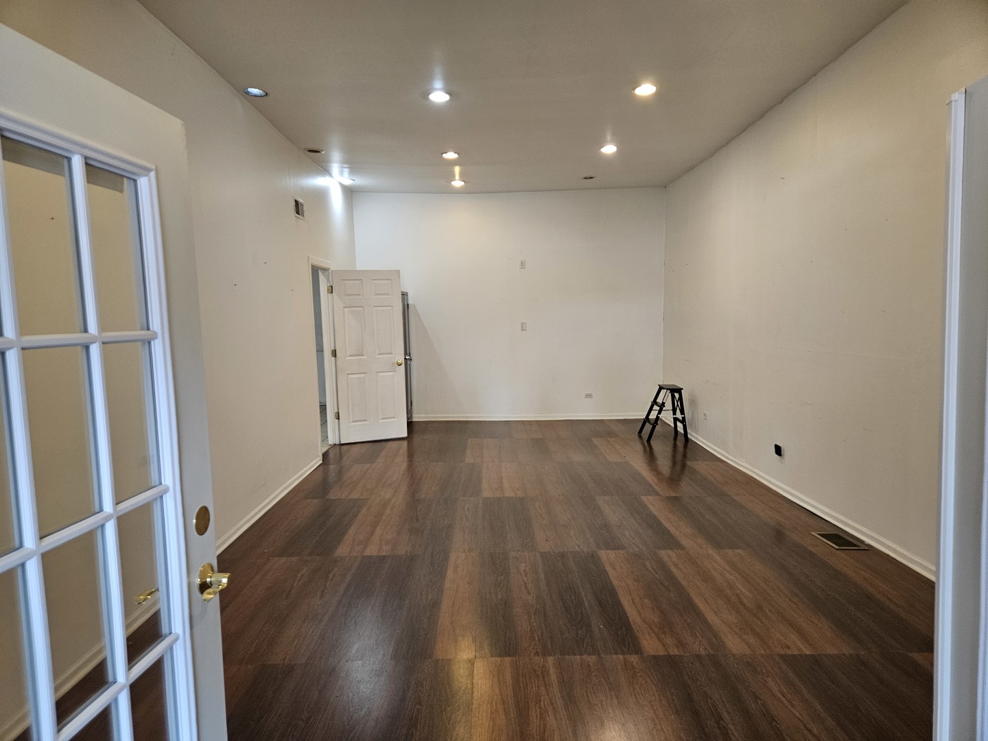 4541 N Western Avenue