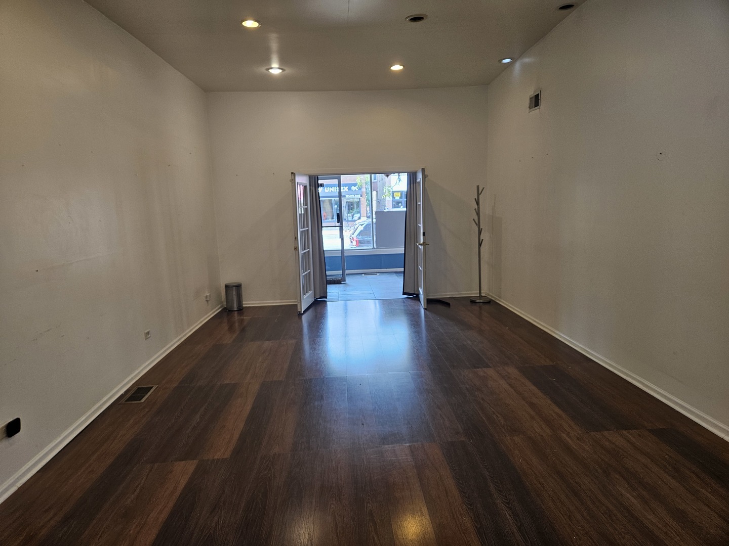 4541 N Western Avenue