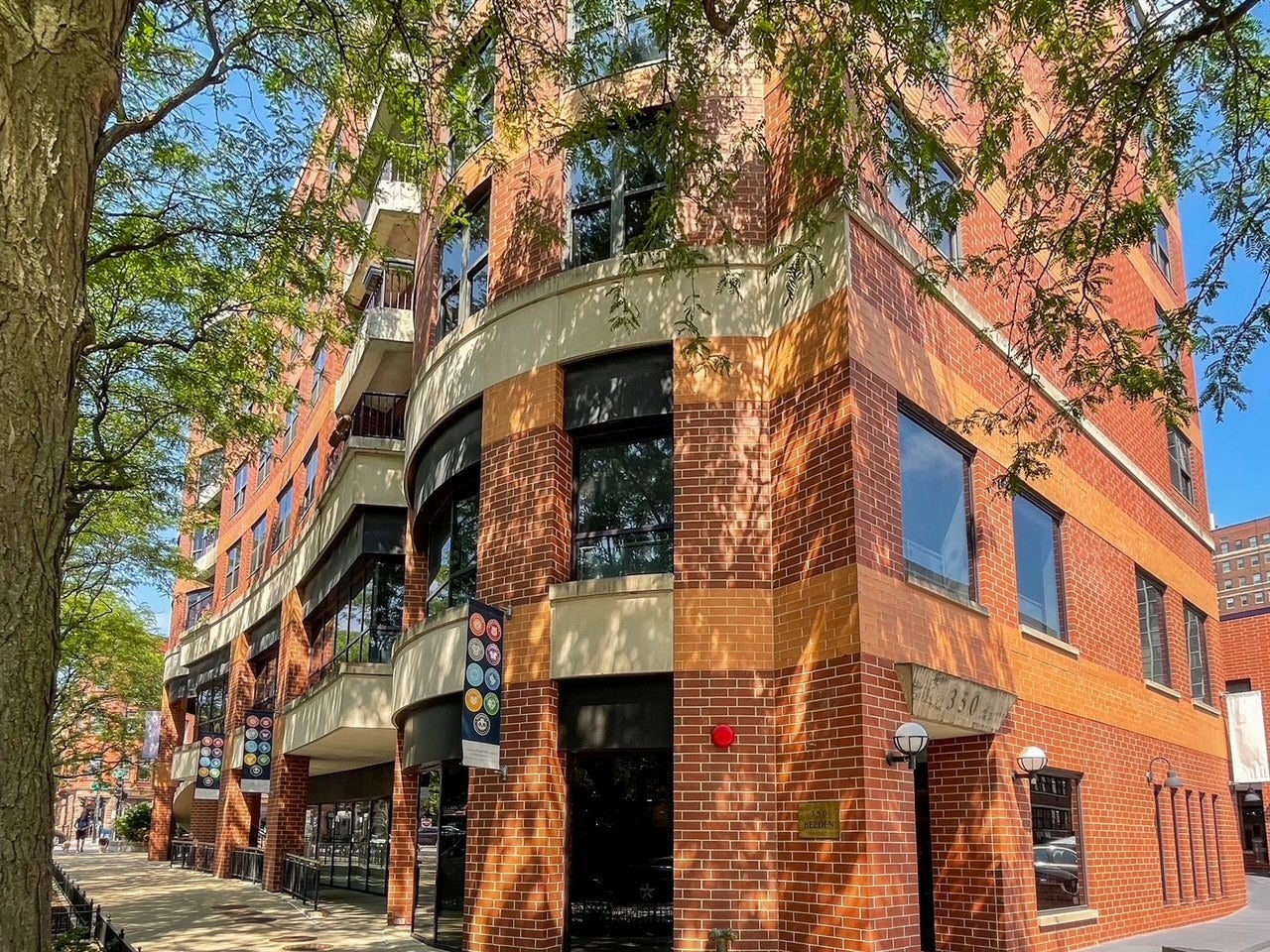 350 W Belden Avenue 511