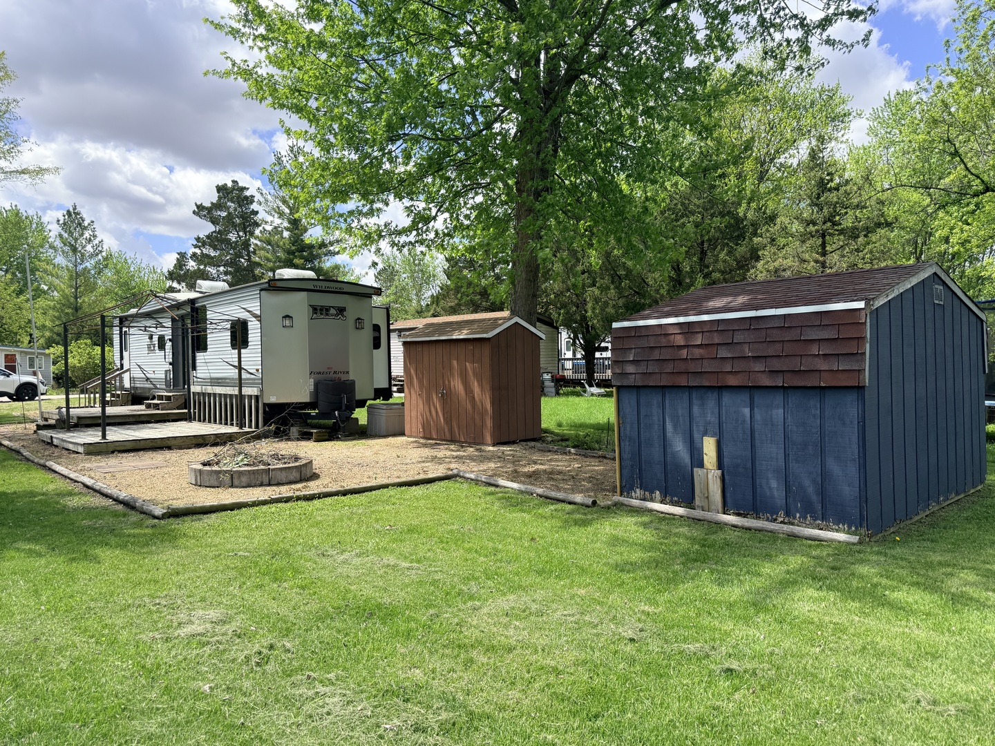 28-60 Woodhaven Lakes