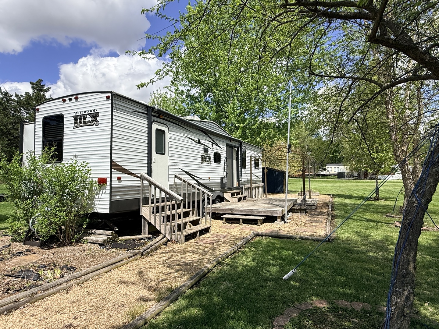 28-60 Woodhaven Lakes