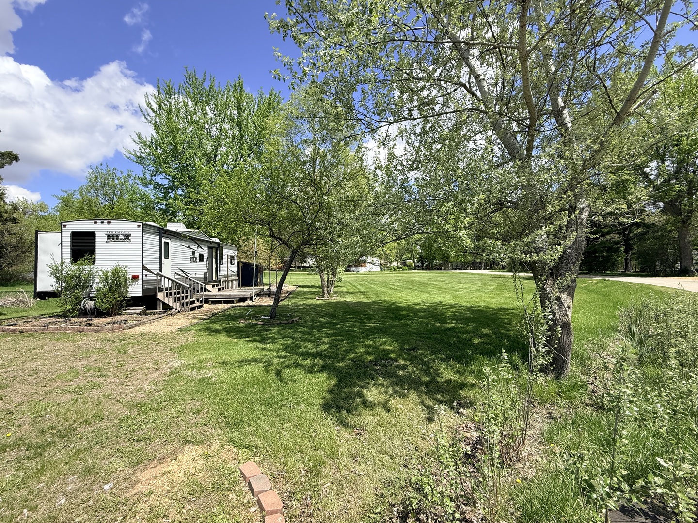 28-60 Woodhaven Lakes