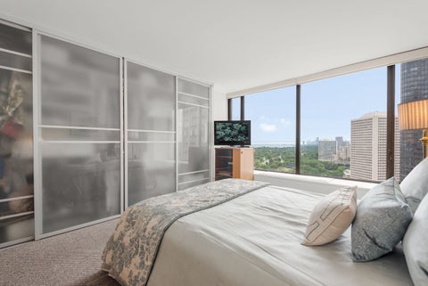 Tiny photo for 5455 N Sheridan Road #2602, Chicago, IL 60640 (MLS # 12684644)