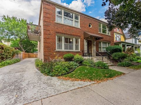 Photo of 1038 Superior Street #1W, Oak Park, IL 60302 (MLS # 12626466)