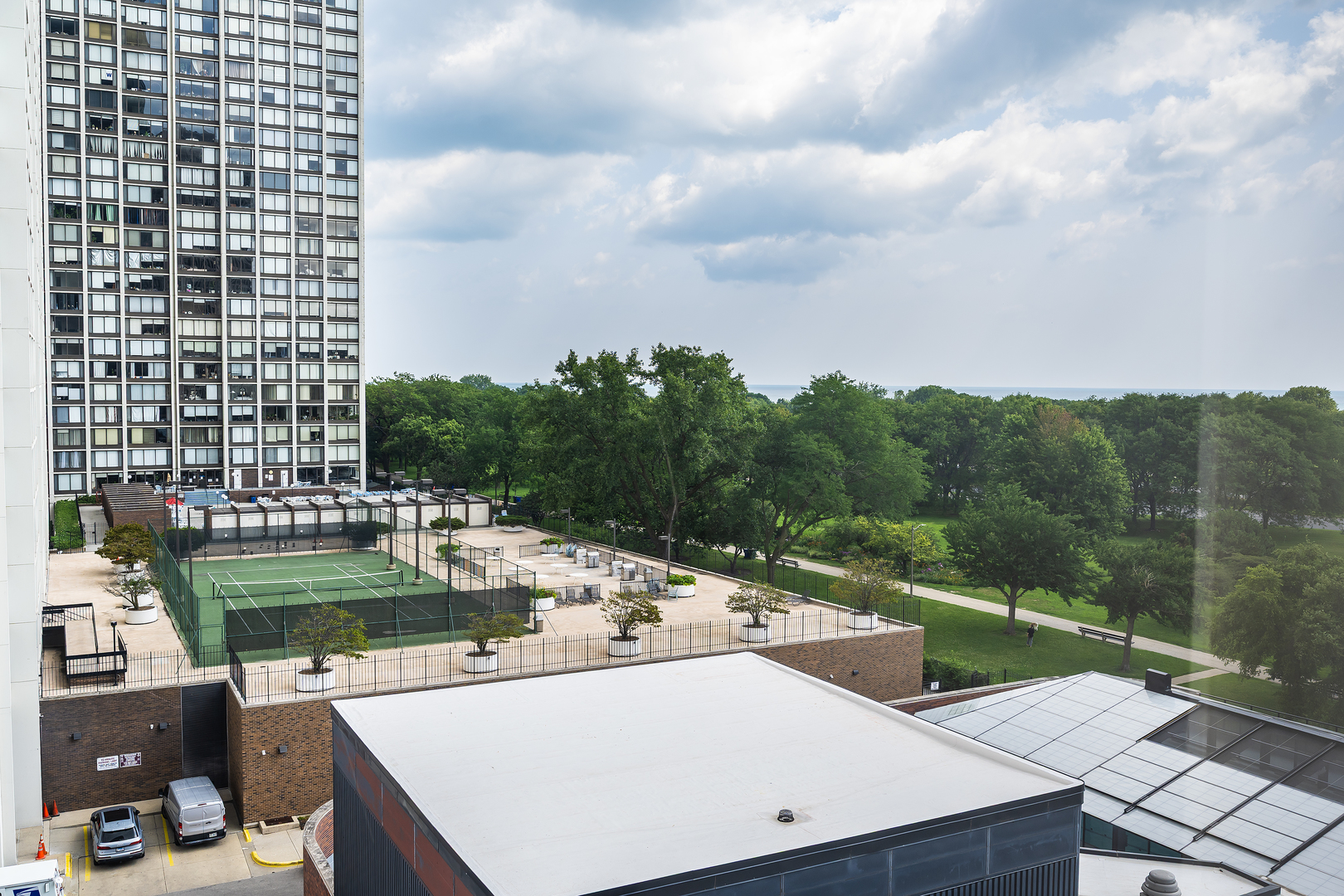 5415 N SHERIDAN Road 708