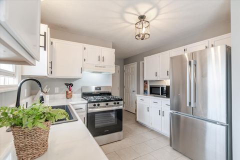 Tiny photo for 12 Spiria Court, Bloomington, IL 61701 (MLS # 12620473)