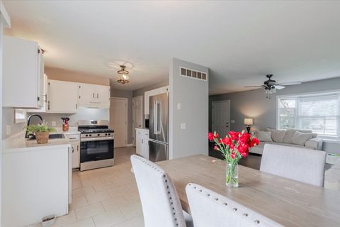 Tiny photo for 12 Spiria Court, Bloomington, IL 61701 (MLS # 12620473)