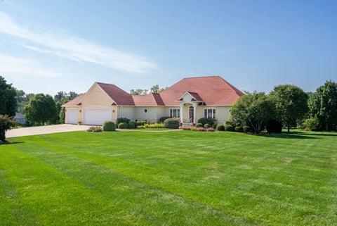 Tiny photo for 516 Randy Drive, Clinton, IA 52732 (MLS # 12744280)