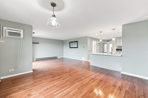 Tiny photo for 700 N Briar Hill Lane #5, Addison, IL 60101 (MLS # 12738806)