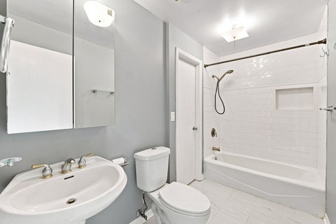 Tiny photo for 700 N Briar Hill Lane #5, Addison, IL 60101 (MLS # 12738806)