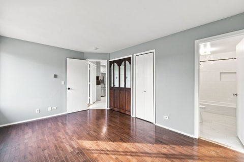 Tiny photo for 700 N Briar Hill Lane #5, Addison, IL 60101 (MLS # 12738806)