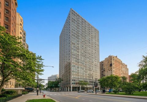 2400 N Lakeview Avenue 2705 Chicago IL 60614