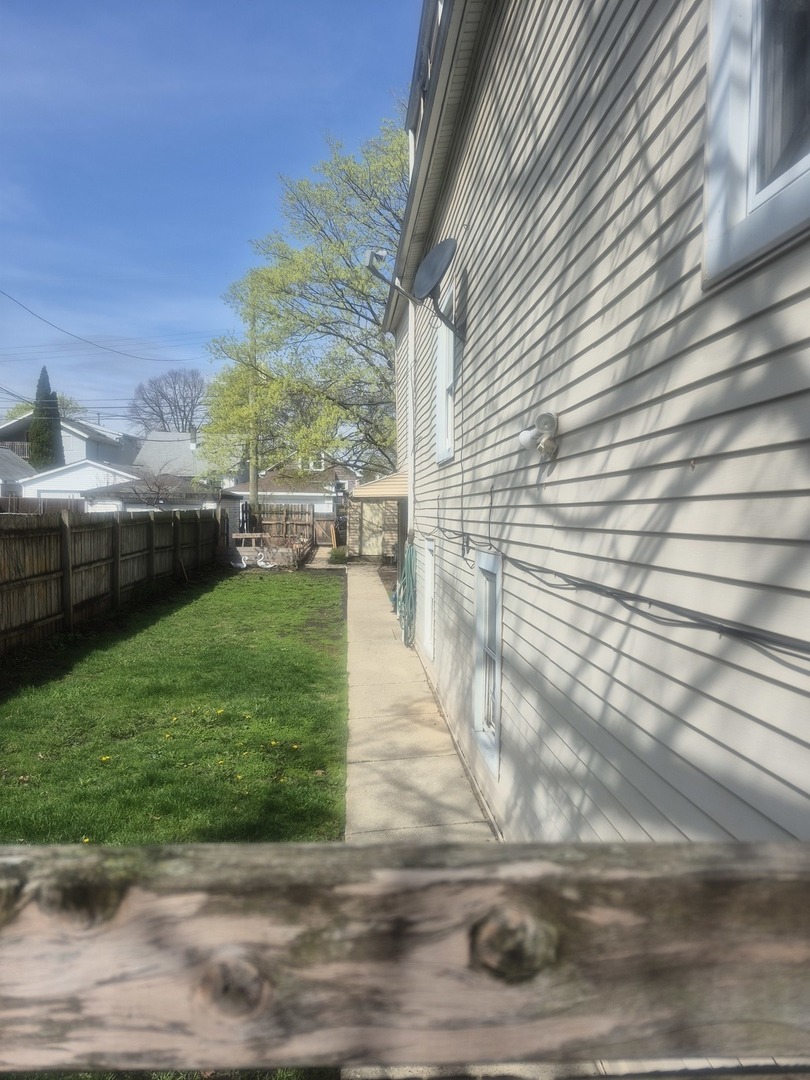 4542 N Karlov Avenue