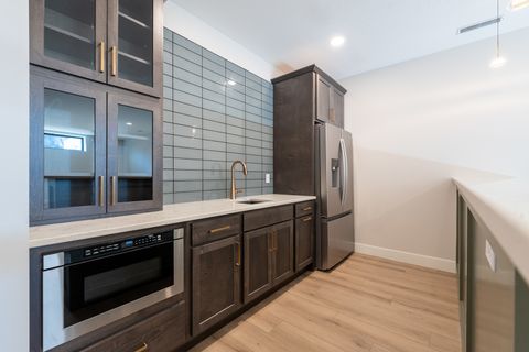 Tiny photo for 5127 Oak Ridge Court, Bettendorf, IA 52722 (MLS # QC4263578)