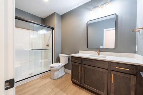 Tiny photo for 5127 Oak Ridge Court, Bettendorf, IA 52722 (MLS # QC4263578)