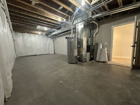 Tiny photo for 5127 Oak Ridge Court, Bettendorf, IA 52722 (MLS # QC4263578)