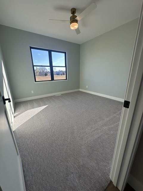 Tiny photo for 5127 Oak Ridge Court, Bettendorf, IA 52722 (MLS # QC4263578)