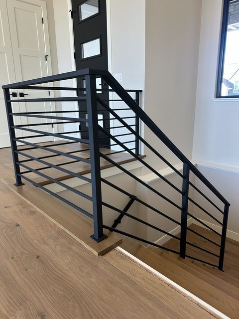 Tiny photo for 5127 Oak Ridge Court, Bettendorf, IA 52722 (MLS # QC4263578)