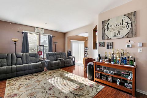 Tiny photo for 1563 Yellowstone Drive, Streamwood, IL 60107 (MLS # 12574394)