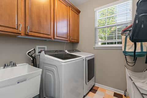 Tiny photo for 2700 Oak Drive, West Dundee, IL 60118 (MLS # 12674358)