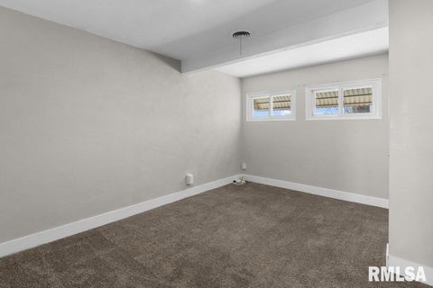 Tiny photo for 3139 W 1ST Street, Davenport, IA 52804 (MLS # QC4270090)