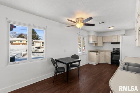 Tiny photo for 3139 W 1ST Street, Davenport, IA 52804 (MLS # QC4270090)