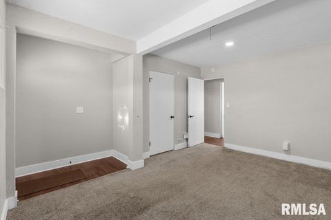 Tiny photo for 3139 W 1ST Street, Davenport, IA 52804 (MLS # QC4270090)