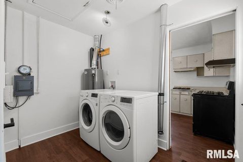 Tiny photo for 3139 W 1ST Street, Davenport, IA 52804 (MLS # QC4270090)