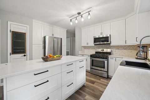 Tiny photo for 3202 Springbrook Road, Crystal Lake, IL 60012 (MLS # 12668527)