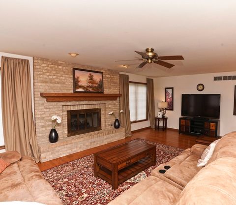 Tiny photo for 520 Schauer Lane, Rockford, IL 61107 (MLS # 12700387)