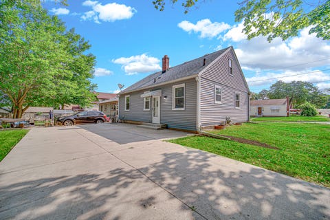 Tiny photo for 702 N Independence Avenue, Rockford, IL 61101 (MLS # 12720425)